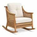 Fauteuil à bascule en bois et rotin avec coussins crème